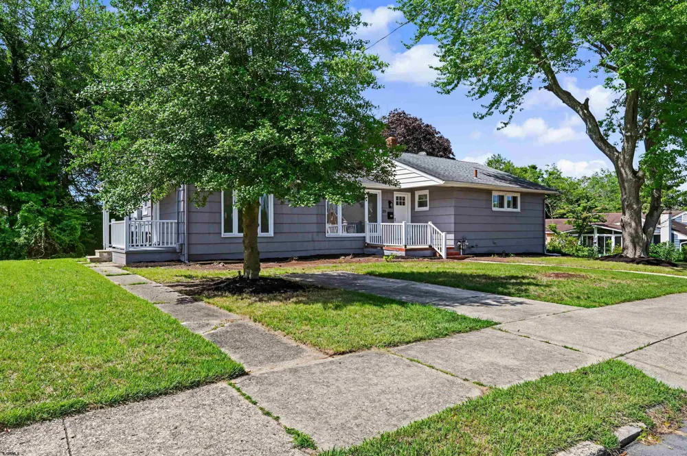 29 Summit Ave Absecon, NJ 08201