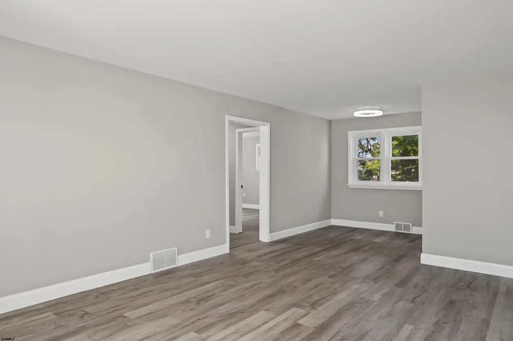 29 Summit Ave Absecon, NJ 08201