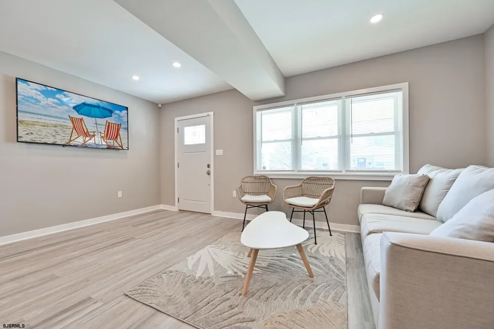 203 N Somerset Ave Ventnor Heights, NJ 08406