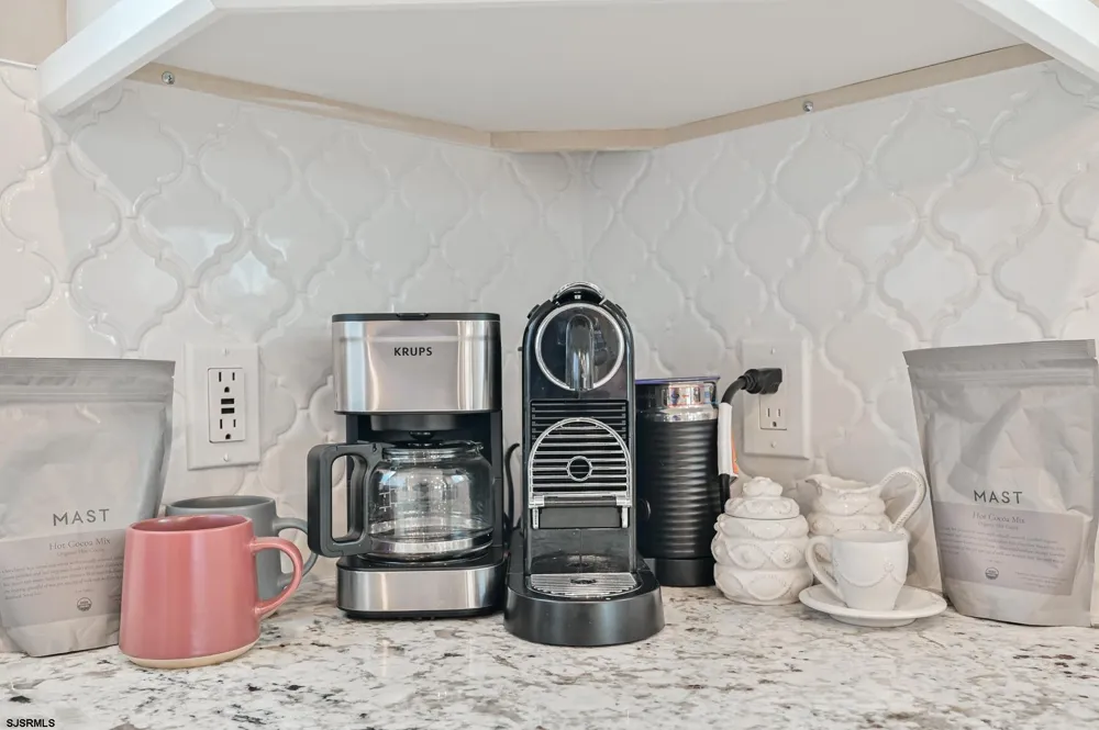203 N Somerset Ave Ventnor Heights, NJ 08406