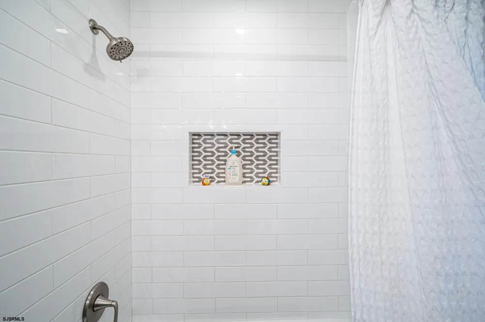 203 N Somerset Ave Ventnor Heights, NJ 08406