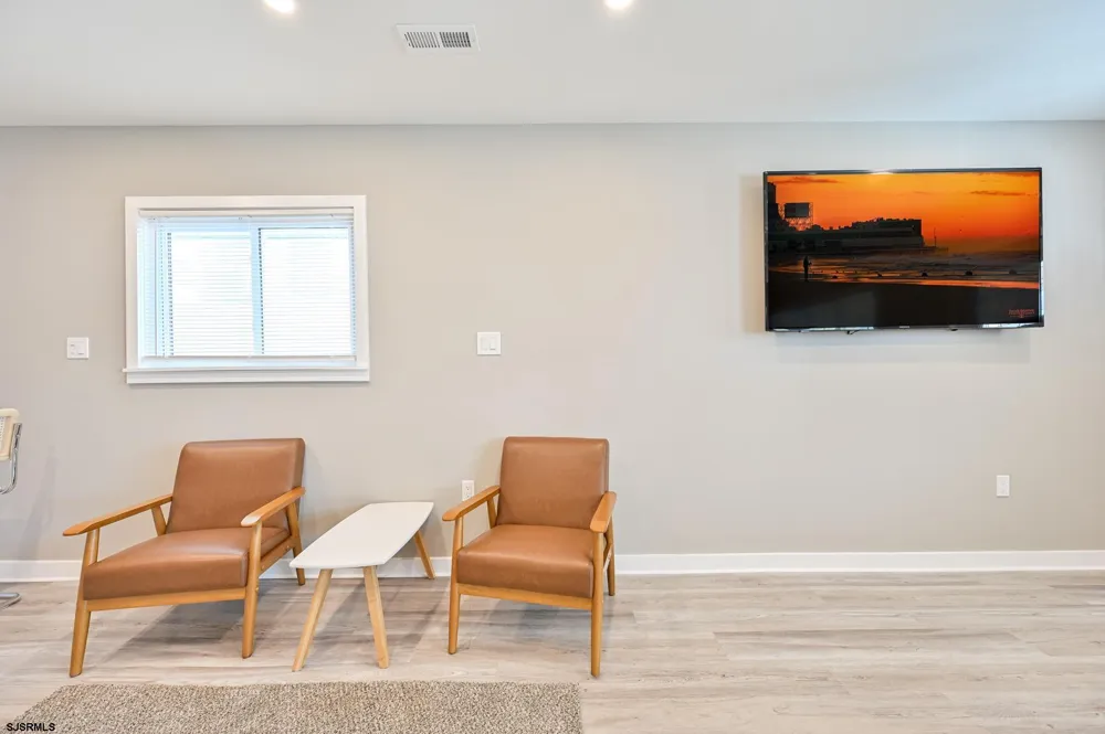 203 N Somerset Ave Ventnor Heights, NJ 08406