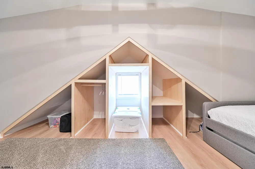 203 N Somerset Ave Ventnor Heights, NJ 08406