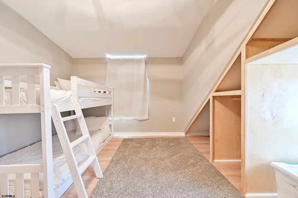 203 N Somerset Ave Ventnor Heights, NJ 08406