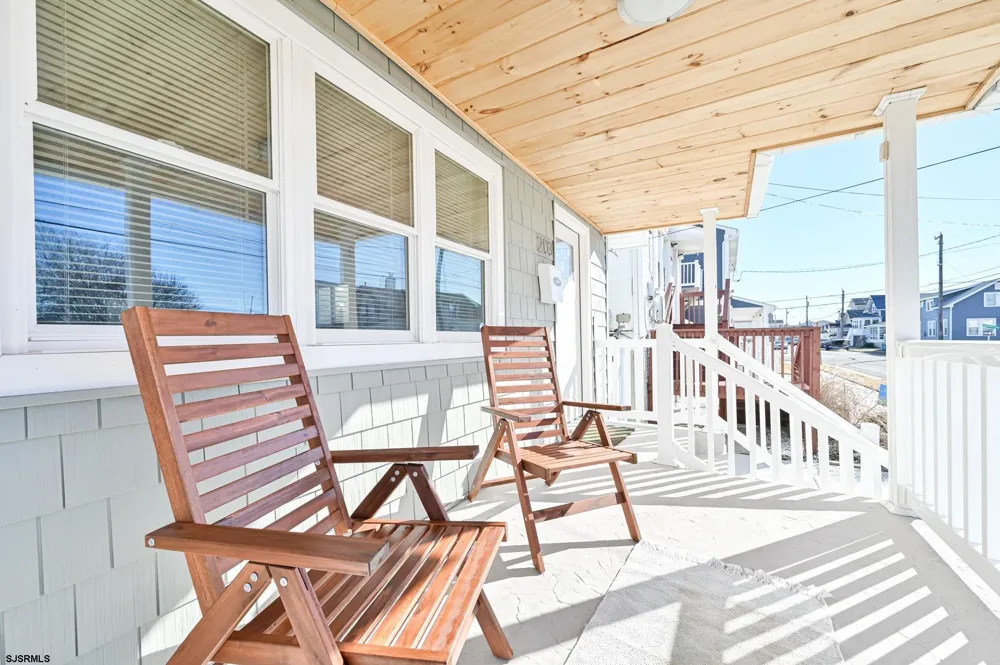 203 N Somerset Ave Ventnor Heights, NJ 08406