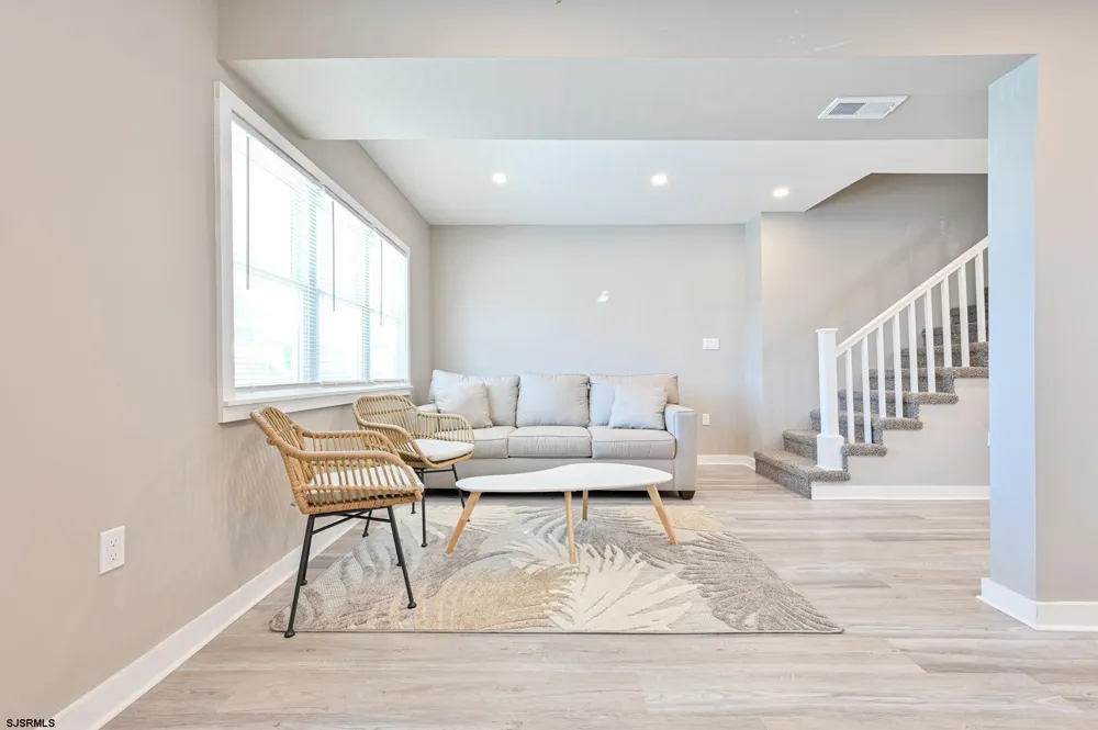 203 N Somerset Ave Ventnor Heights, NJ 08406