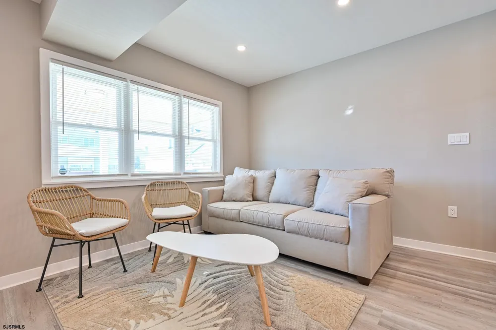 203 N Somerset Ave Ventnor Heights, NJ 08406
