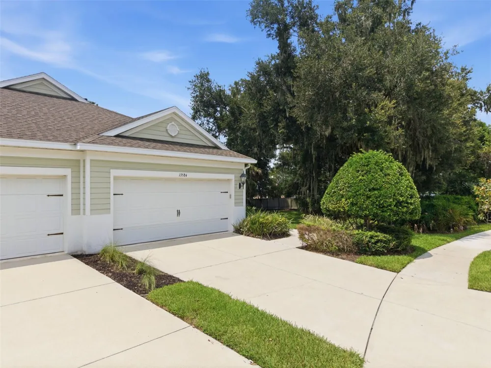 13584 CIRCA CROSSING DRIVE Lithia, FL 33547