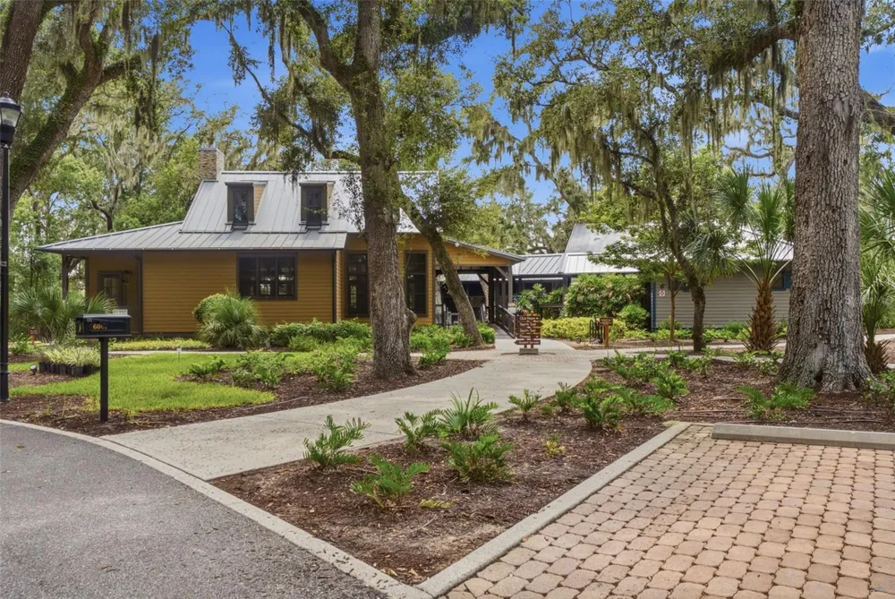 13584 CIRCA CROSSING DRIVE Lithia, FL 33547