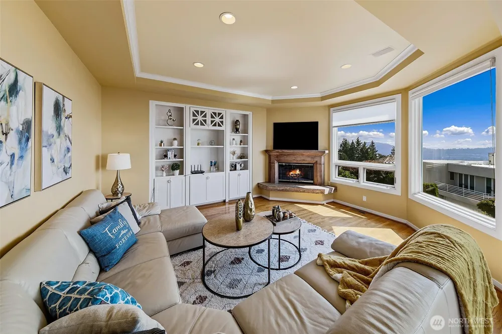 15317 SE 58th Street Bellevue, WA 98006