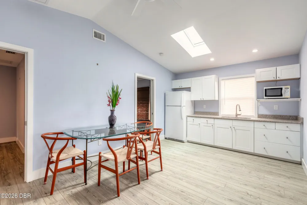 808 E 16th Avenue New Smyrna Beach, FL 32169