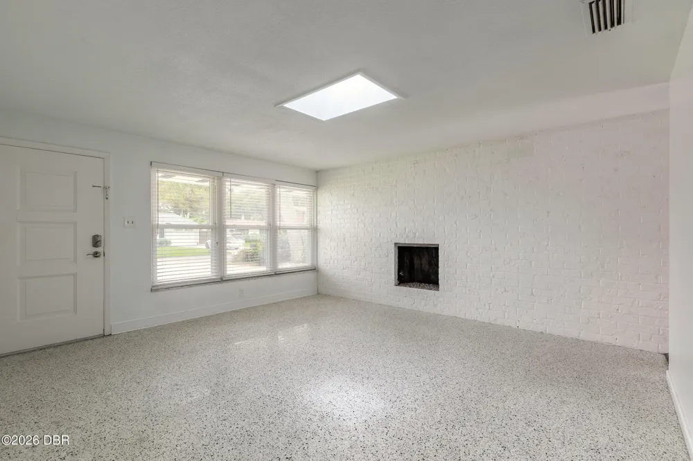 808 E 16th Avenue New Smyrna Beach, FL 32169