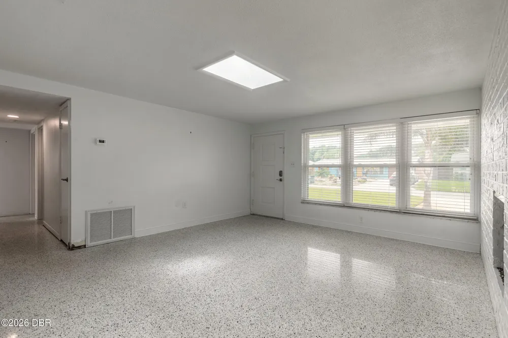 808 E 16th Avenue New Smyrna Beach, FL 32169