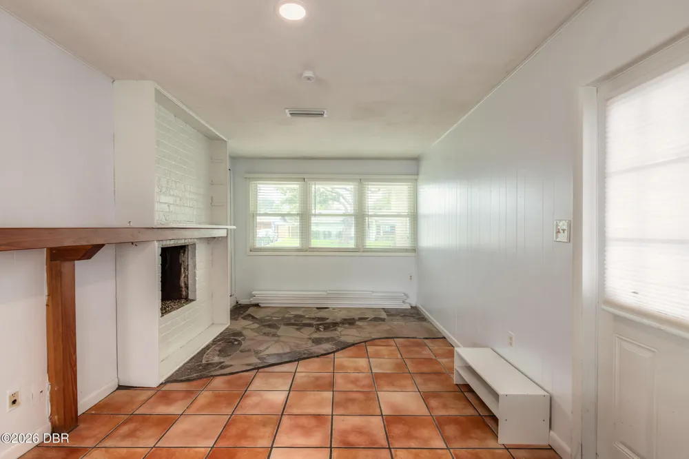808 E 16th Avenue New Smyrna Beach, FL 32169