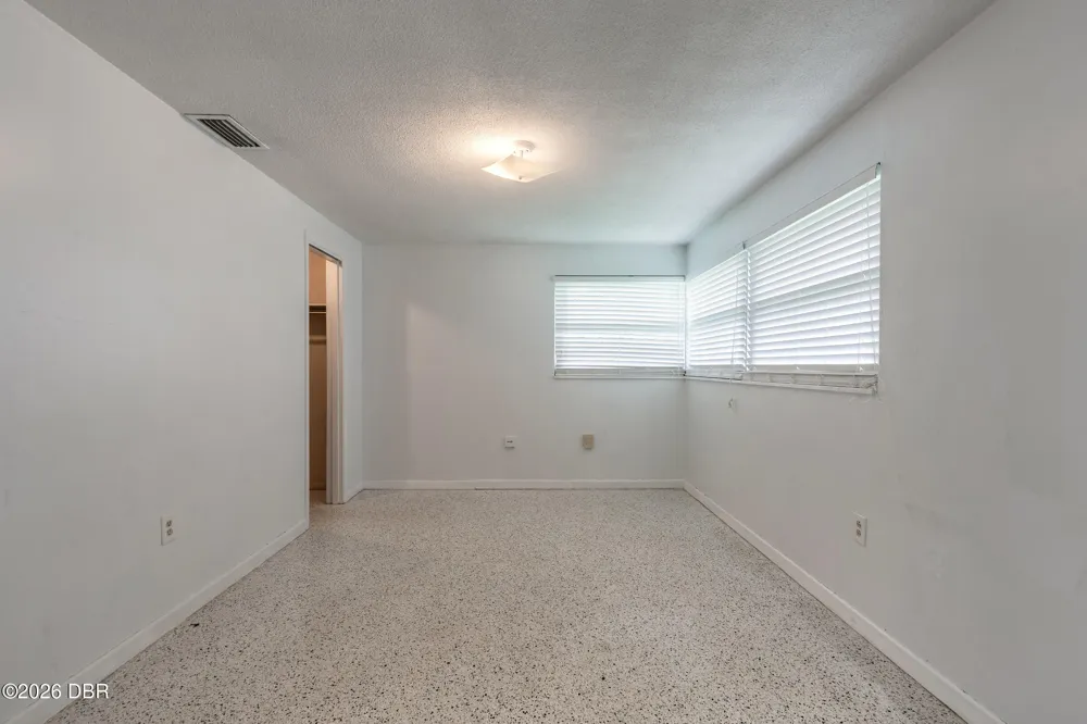 808 E 16th Avenue New Smyrna Beach, FL 32169