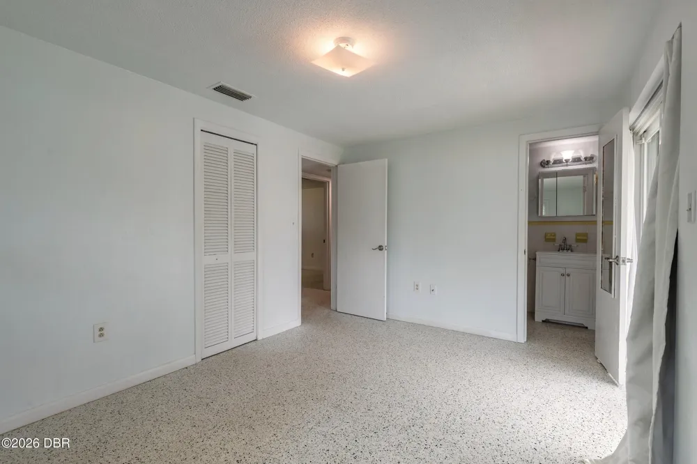 808 E 16th Avenue New Smyrna Beach, FL 32169