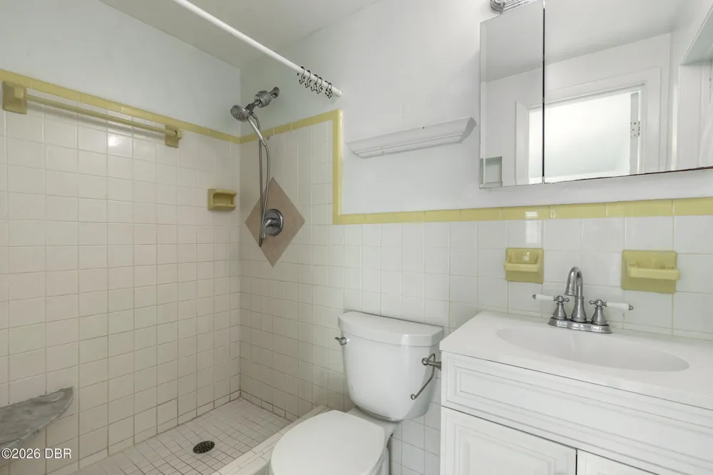 808 E 16th Avenue New Smyrna Beach, FL 32169