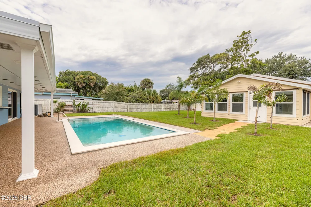 808 E 16th Avenue New Smyrna Beach, FL 32169