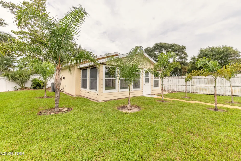 808 E 16th Avenue New Smyrna Beach, FL 32169