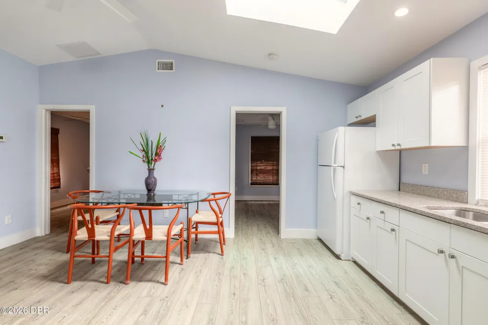 808 E 16th Avenue New Smyrna Beach, FL 32169
