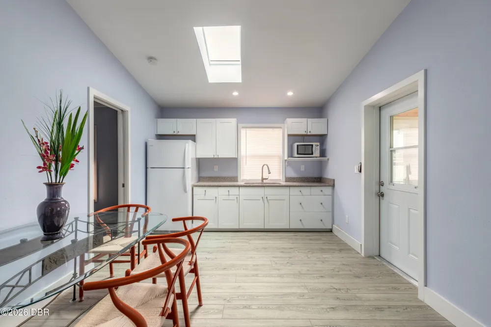 808 E 16th Avenue New Smyrna Beach, FL 32169