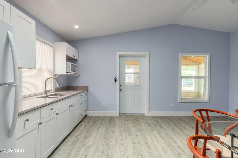 808 E 16th Avenue New Smyrna Beach, FL 32169