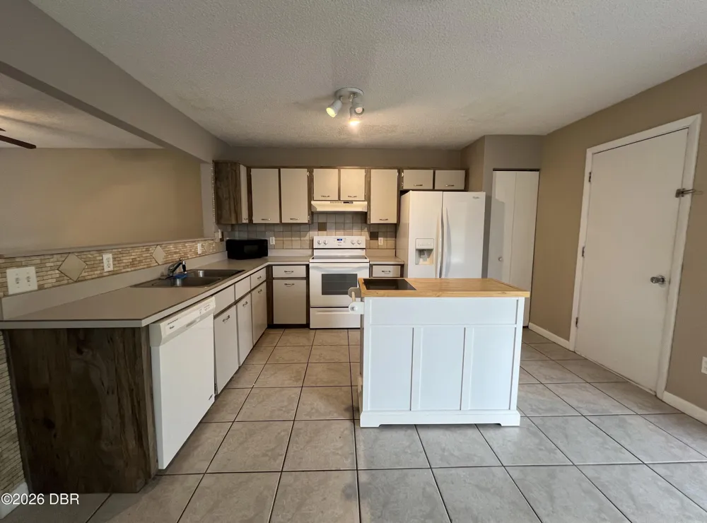 100 E Baywood Square Daytona Beach, FL 32119