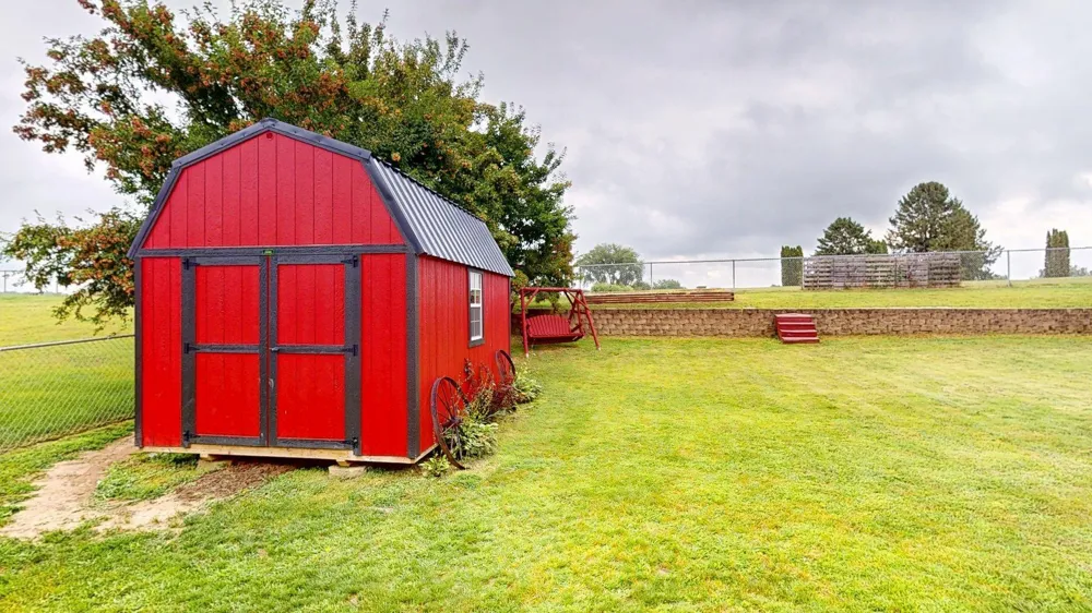 635 NW 6th Street NW Plainview, MN 55964