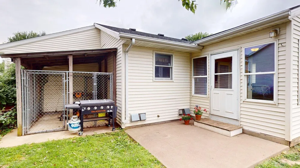 635 NW 6th Street NW Plainview, MN 55964