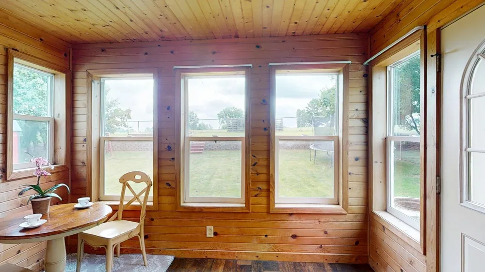 635 NW 6th Street NW Plainview, MN 55964