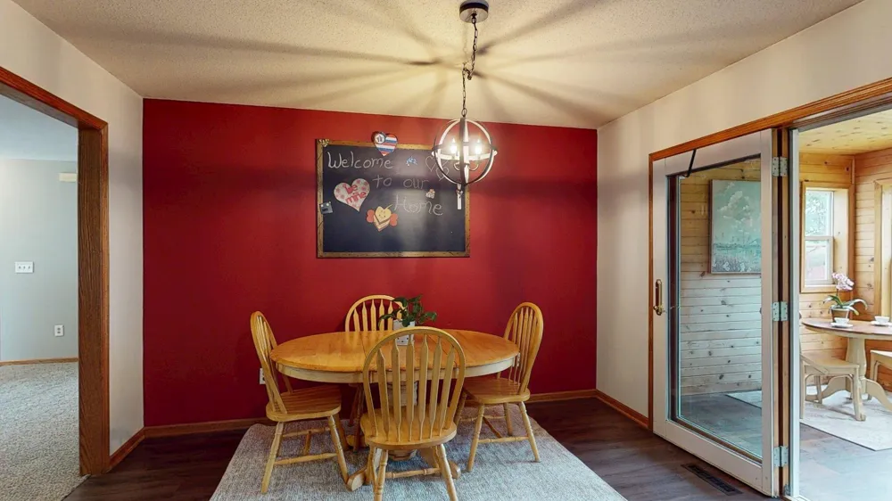 635 NW 6th Street NW Plainview, MN 55964
