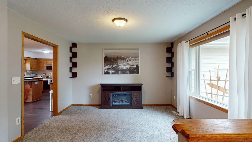 635 NW 6th Street NW Plainview, MN 55964
