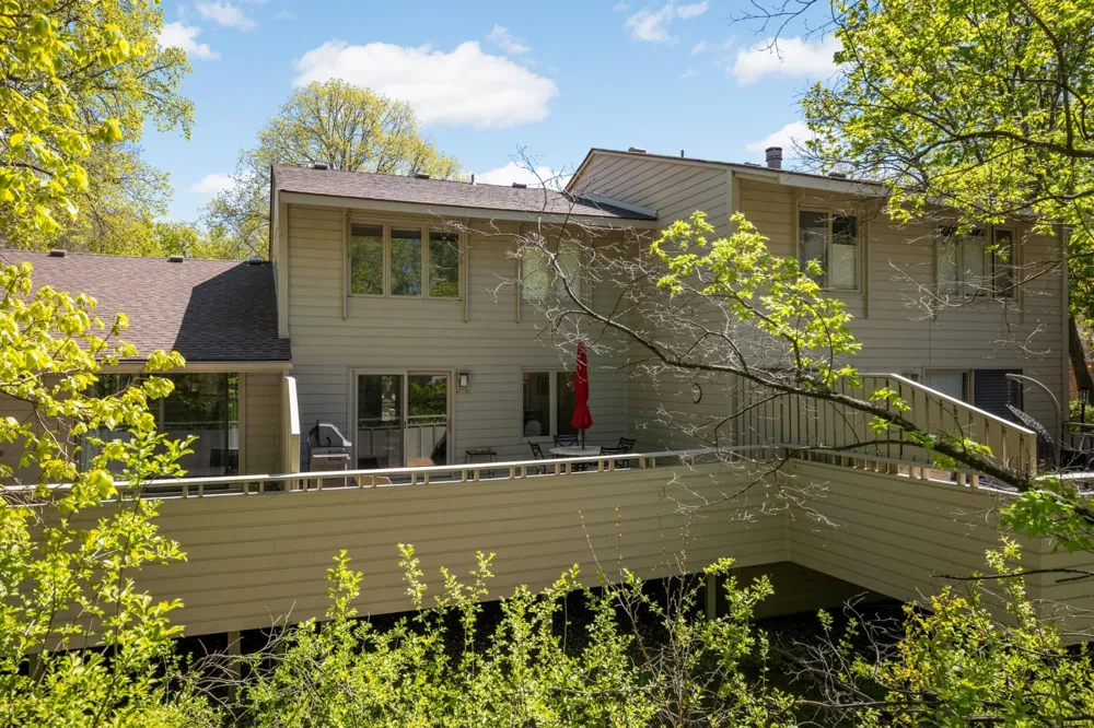 10203 Scarborough Road Bloomington, MN 55437