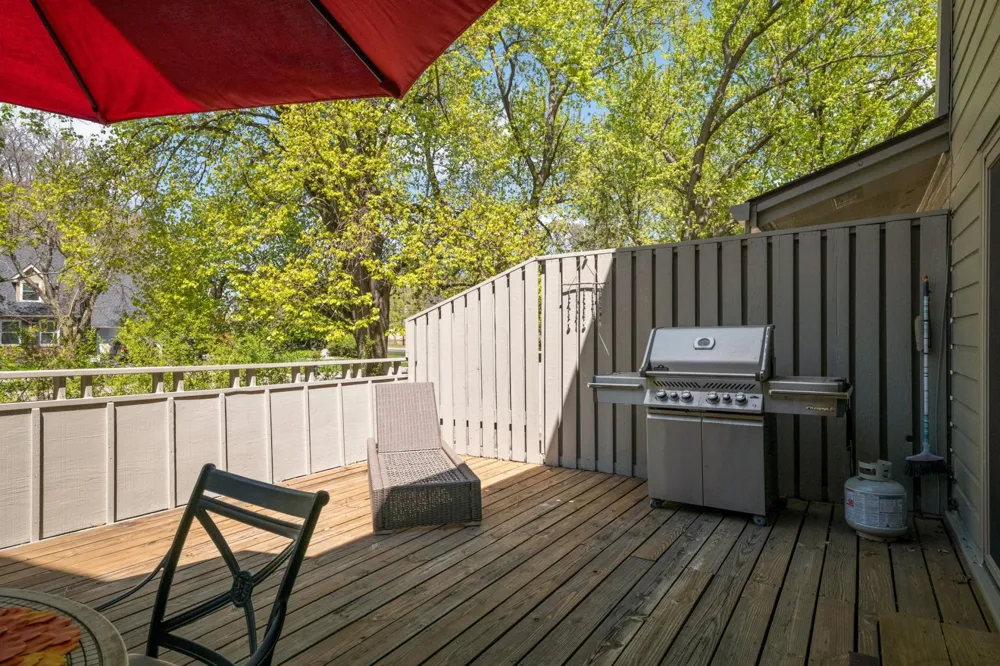 10203 Scarborough Road Bloomington, MN 55437