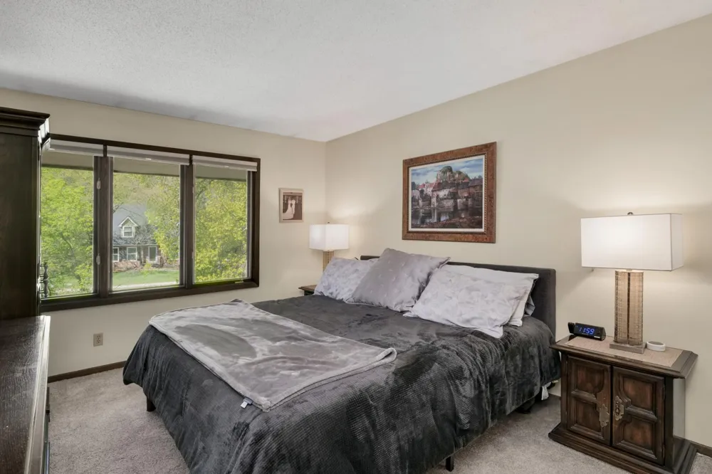 10203 Scarborough Road Bloomington, MN 55437