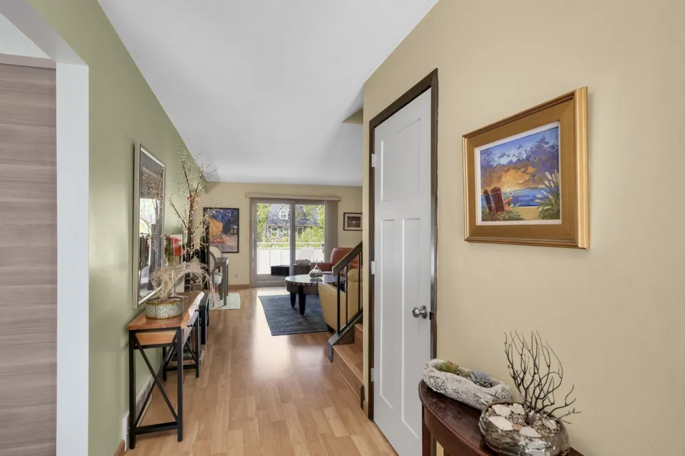 10203 Scarborough Road Bloomington, MN 55437