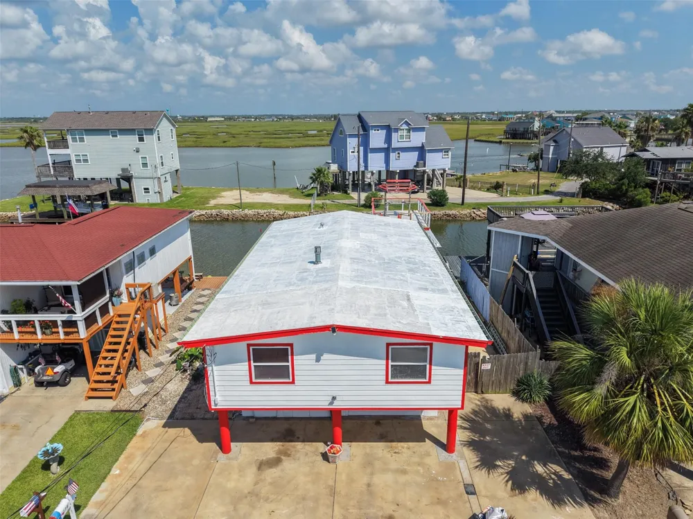 116 Bayou Vista Drive Hitchcock, TX 77563