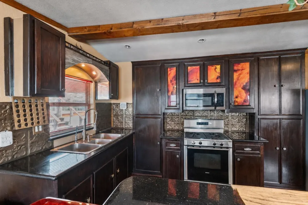 116 Bayou Vista Drive Hitchcock, TX 77563