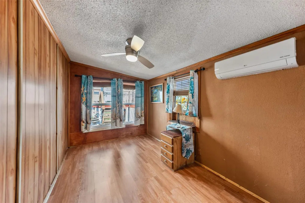 116 Bayou Vista Drive Hitchcock, TX 77563