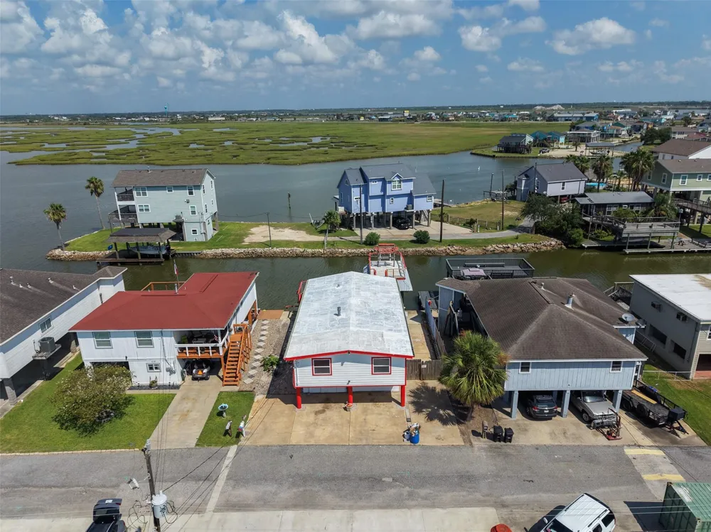 116 Bayou Vista Drive Hitchcock, TX 77563