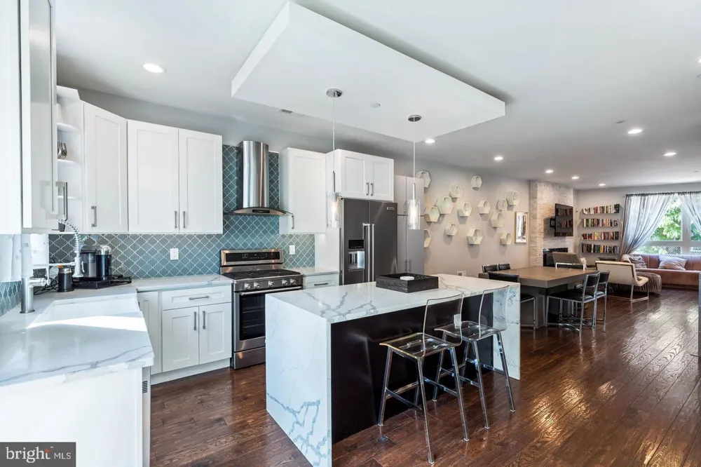 2621 E LETTERLY STREET Philadelphia, PA 19125