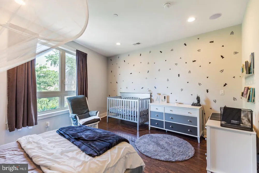 2621 E LETTERLY STREET Philadelphia, PA 19125