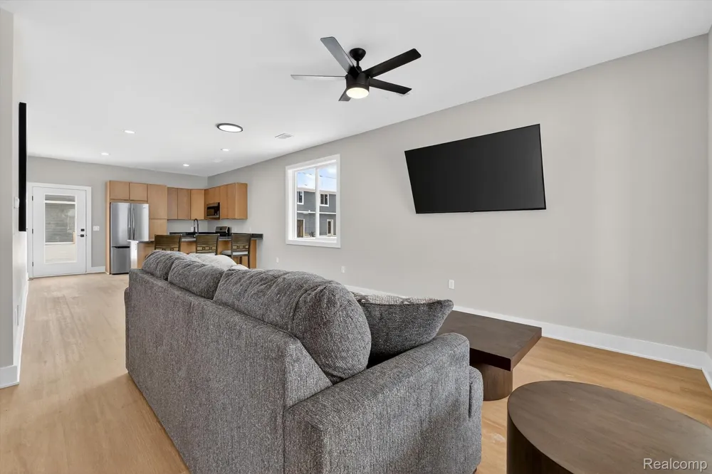 19287 Andrea Drive Macomb Township, MI 48042