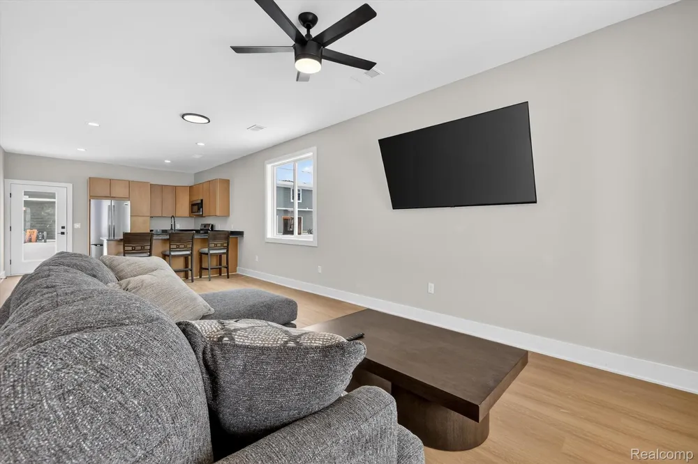 19287 Andrea Drive Macomb Township, MI 48042