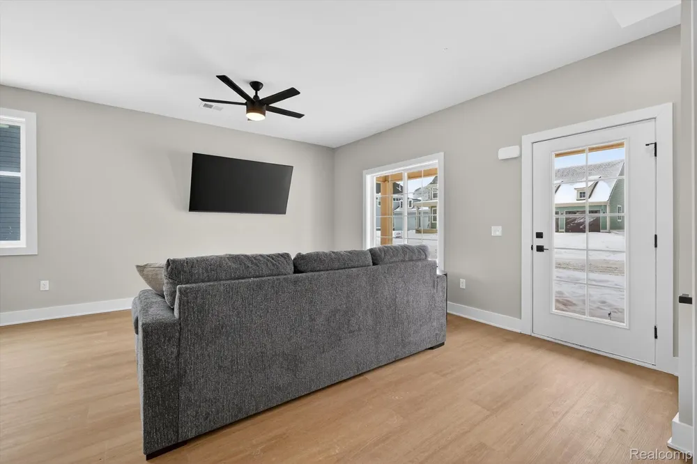 19287 Andrea Drive Macomb Township, MI 48042