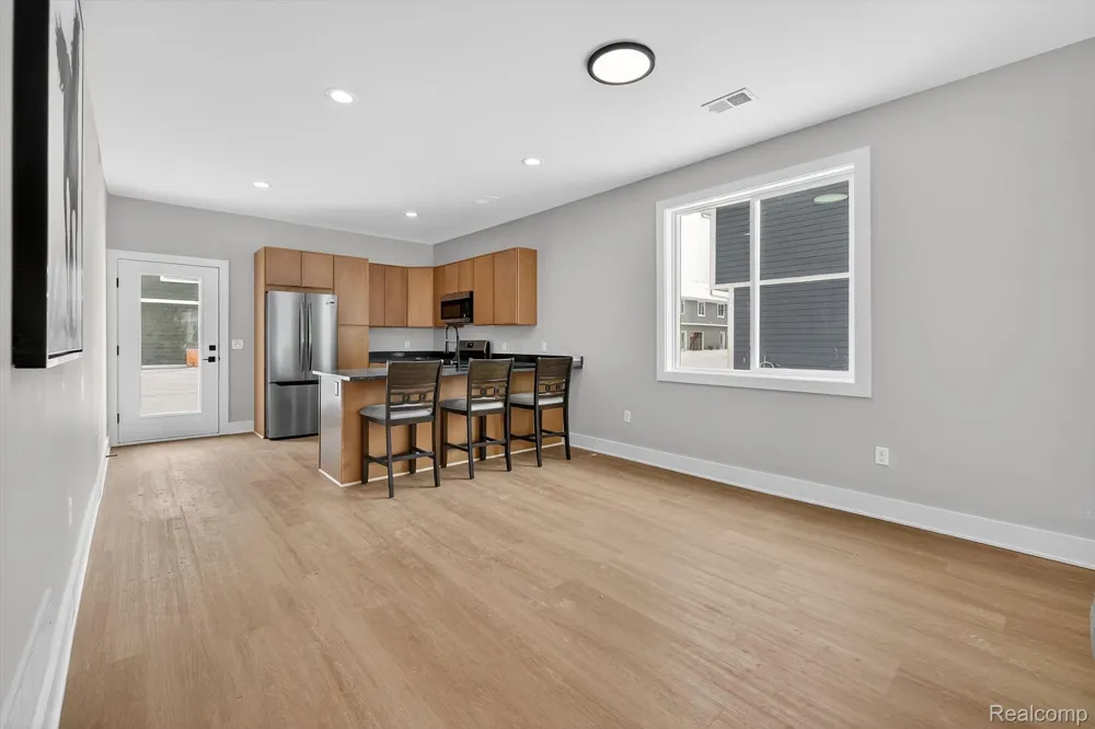19287 Andrea Drive Macomb Township, MI 48042