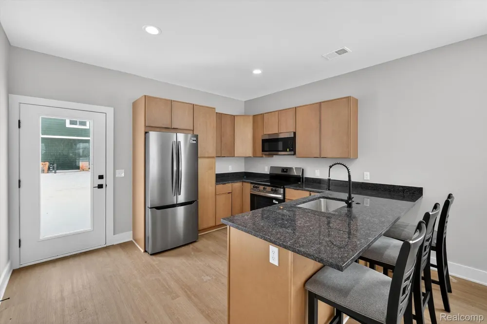19287 Andrea Drive Macomb Township, MI 48042