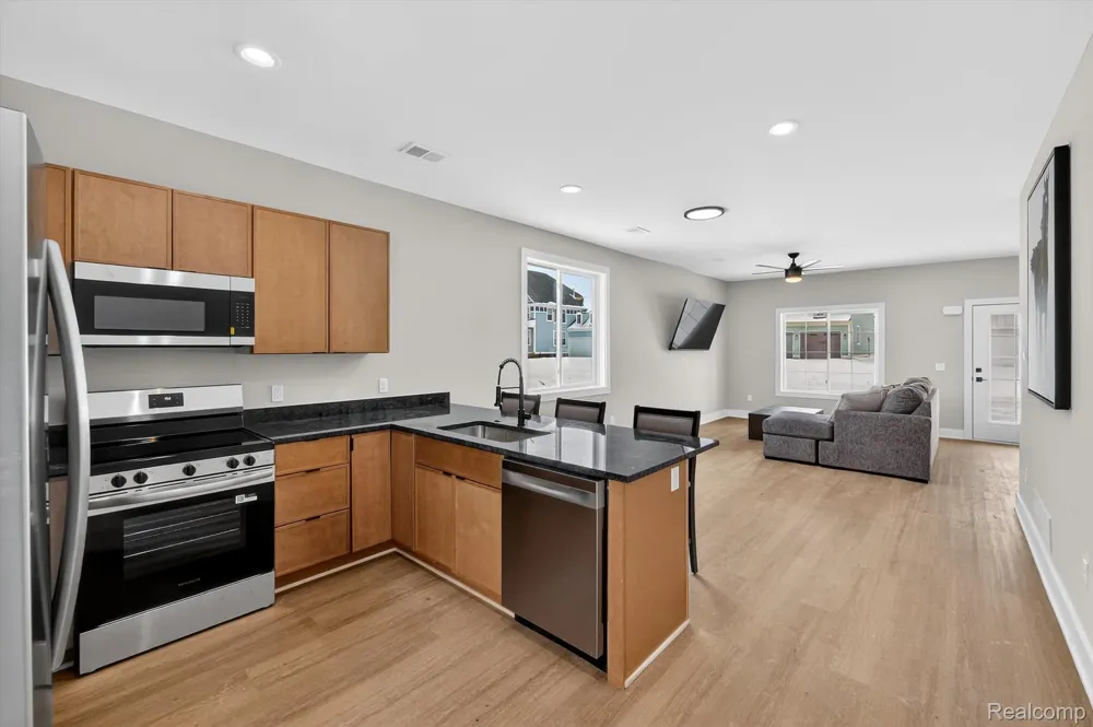 19287 Andrea Drive Macomb Township, MI 48042