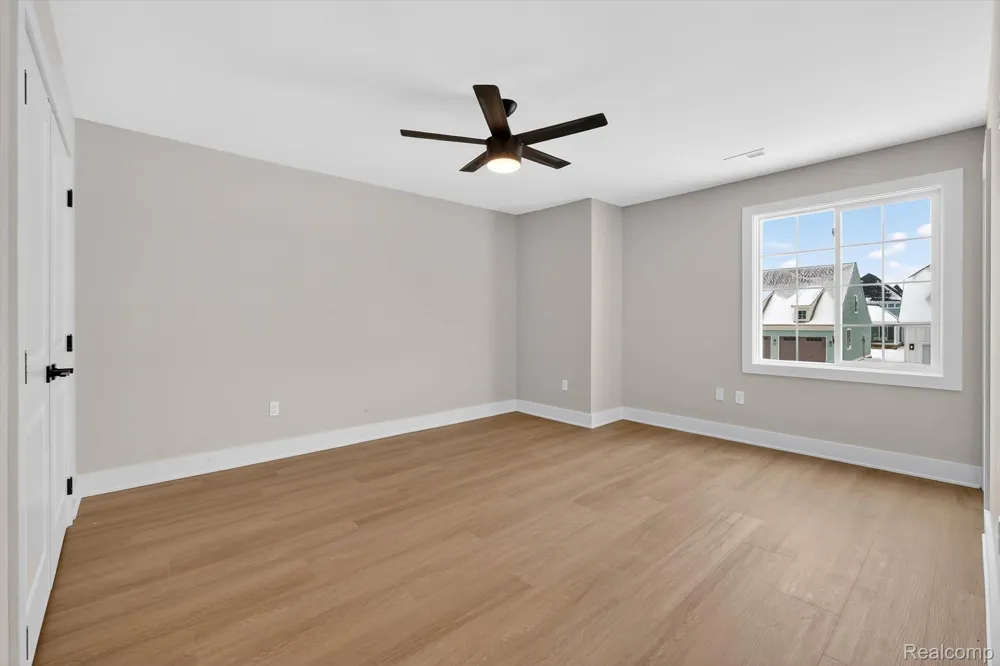 19287 Andrea Drive Macomb Township, MI 48042