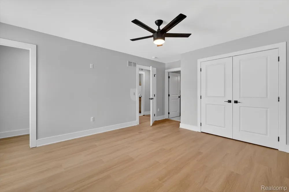 19287 Andrea Drive Macomb Township, MI 48042